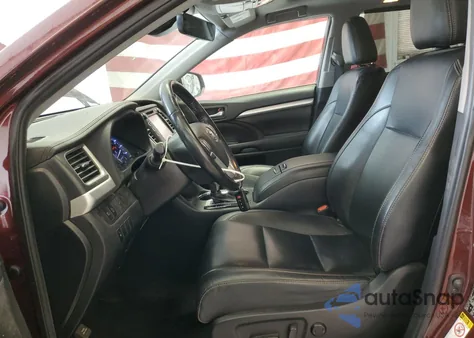 2019 Toyota Highlander Se z USA, uszkodzony, nr VIN 5TDJZRFH0KS985377